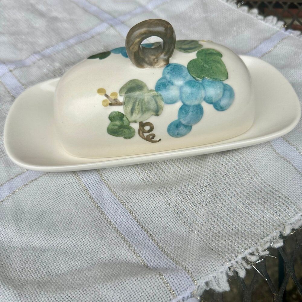 VTG 1963-86 Vernon Metlox Poppytrail SCULPTURED GRAPE Covered Butter Dish